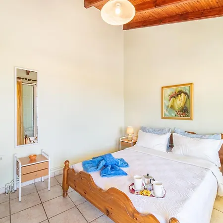 Pavlos Sofia * Agios Matthaios (Corfu)